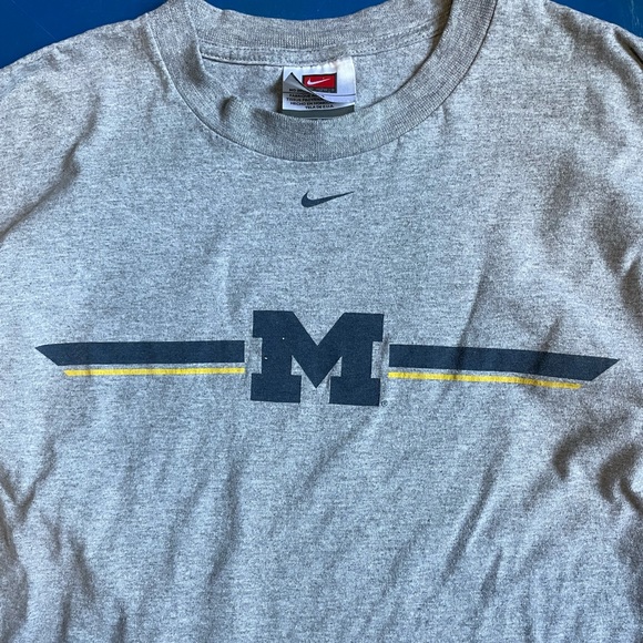 Vintage Nike University of Michigan Wolverines grey long sleeve shirt - Picture 2 of 4